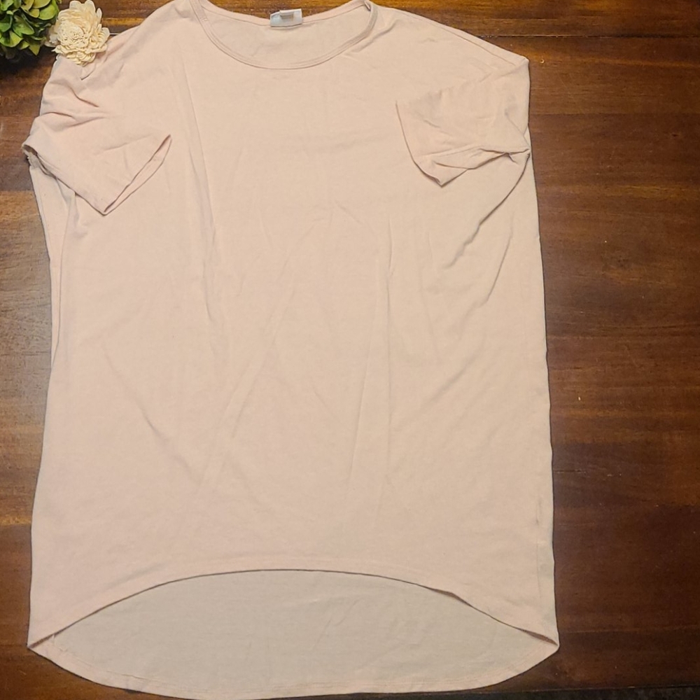 Lularoe Irma high-lo top‎